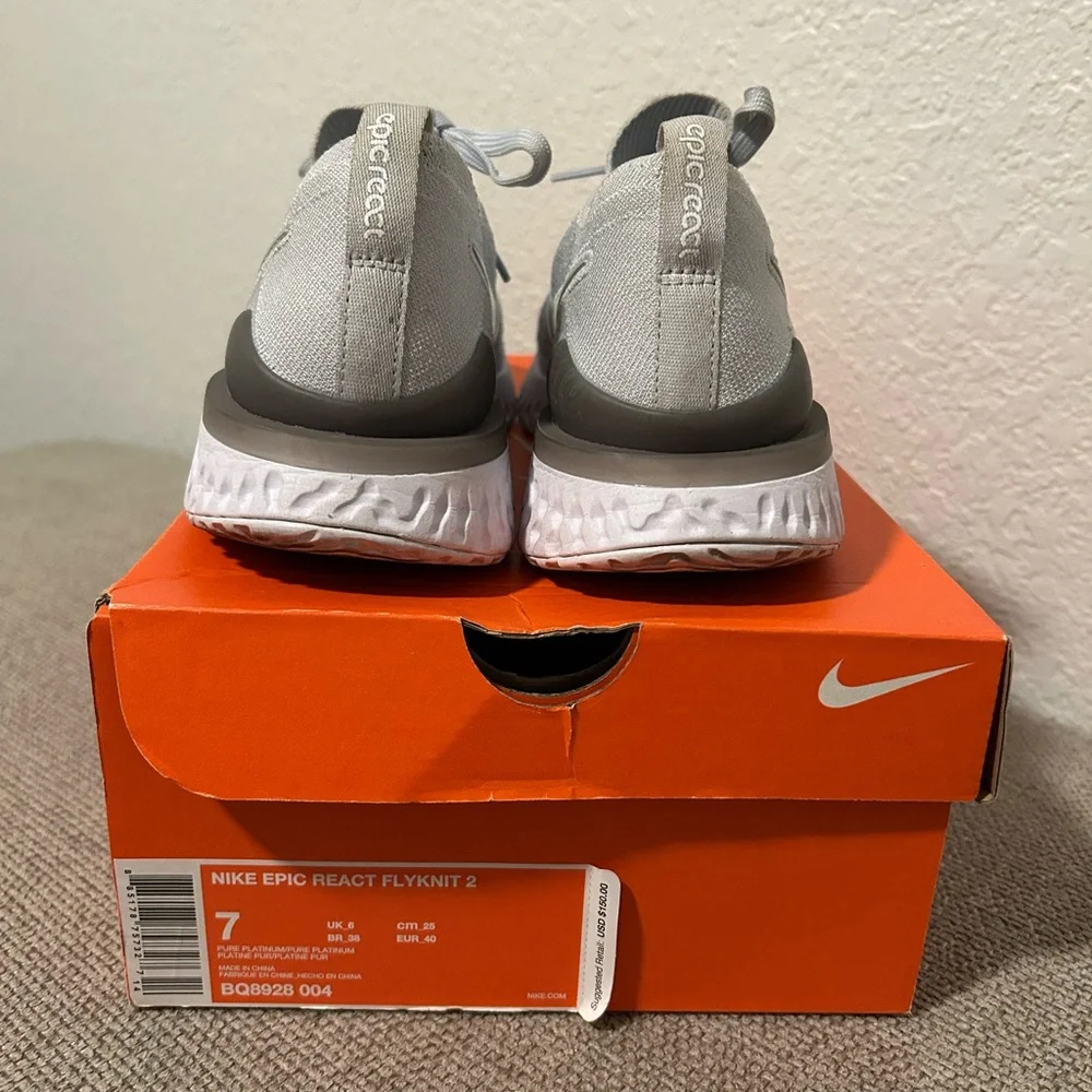 ✔️NIKE✔️ Epic React Flyknit Sneaker - Picture 4 of 4